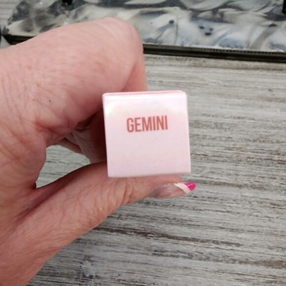 Jeffree Star Cosmetics Supreme Gloss Gemini Mauve Brown Full Pigment Lip Gloss - Picture 3 of 4